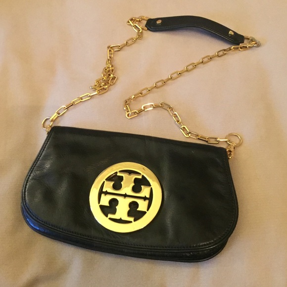 Tory Burch Handbags - Tory Burch Logo Clutch